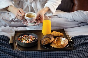 Next Hotel Melbourne, Curio Collection by Hilton