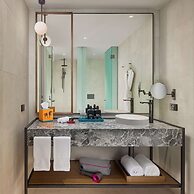 Next Hotel Melbourne, Curio Collection by Hilton
