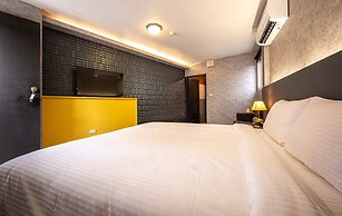 Yilan East Hotel