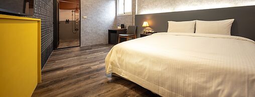 Yilan East Hotel