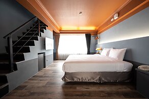 Yilan East Hotel