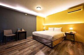 Yilan East Hotel
