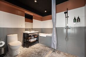 Yilan East Hotel