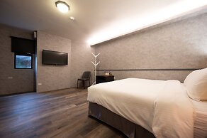 Yilan East Hotel