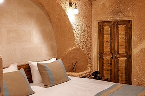Misty Cave Hotel