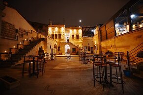Misty Cave Hotel