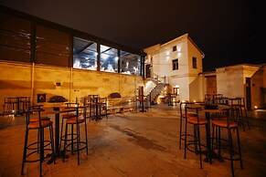 Misty Cave Hotel