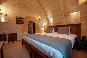 Misty Cave Hotel