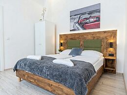Modern Apartment Wiener Stadthalle 1