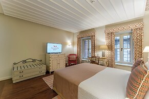 RuinAdalia Hotel