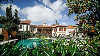 RuinAdalia Hotel