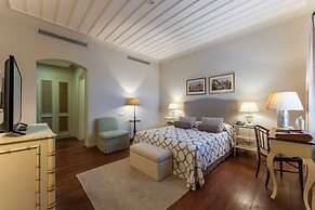 RuinAdalia Hotel