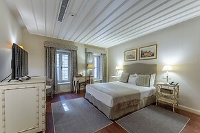 RuinAdalia Hotel