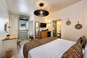Hill Suites