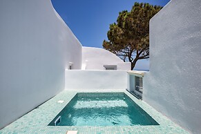 Hill Suites