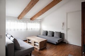 dHomes - Apartments and Rooms