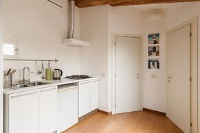 dHomes - Apartments and Rooms