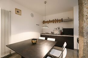 dHomes - Apartments and Rooms