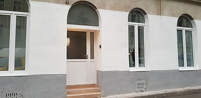 Modern Apartment Wiener Stadthalle 3