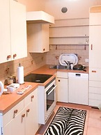 Lovely House - Double Bed, Parking
