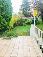 Lovely House - Double Bed, Parking