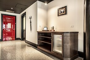 Bottleworks Hotel