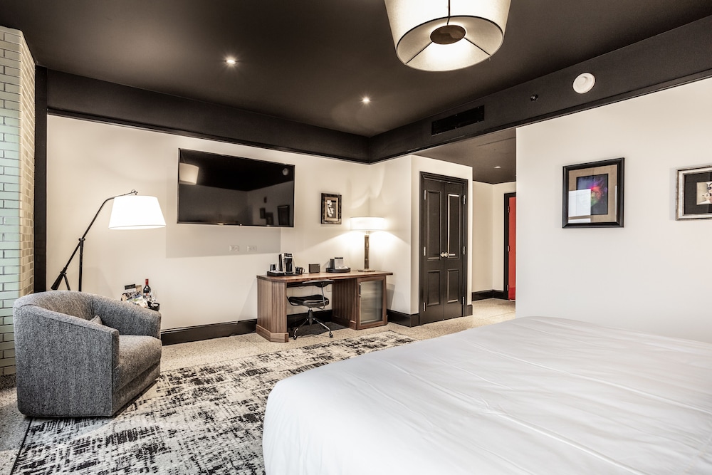 Bottleworks Hotel