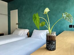 Riva Rooms & Studios