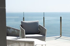 Blue Line Apartment Hotel