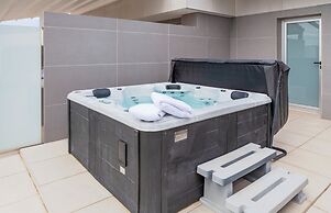 Blue Line Apartment Hotel