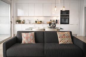 Blue Line Apartment Hotel