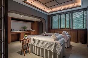 Hilton Quang Hanh Onsen Resort