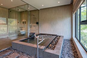 Hilton Quang Hanh Onsen Resort