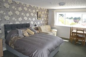 The Lawns Tea Room and B&B