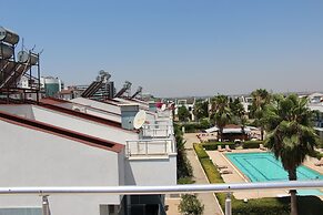Blue Moon Villa