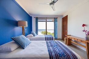 Aquamarine Beach Villas
