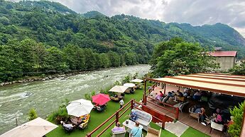 River Didi Hotel