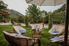 River Didi Hotel