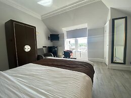 No 6 West Coates