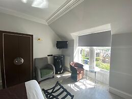 No 6 West Coates