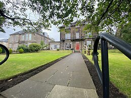 No 6 West Coates