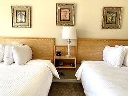 Twilight Country Motel