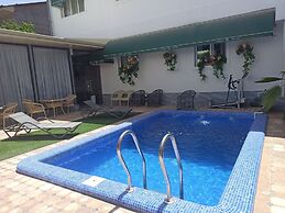 Guest house TWINS