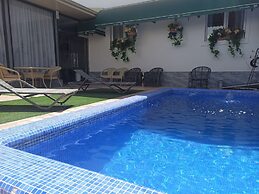 Guest house TWINS