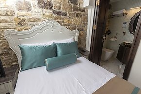 Marina Foça Hotel
