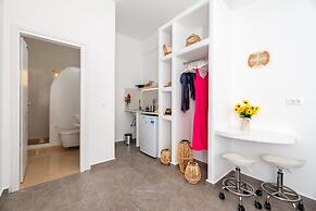 Thallos Cave House and Apartments