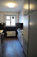 Spacious & Central - Rainbow B