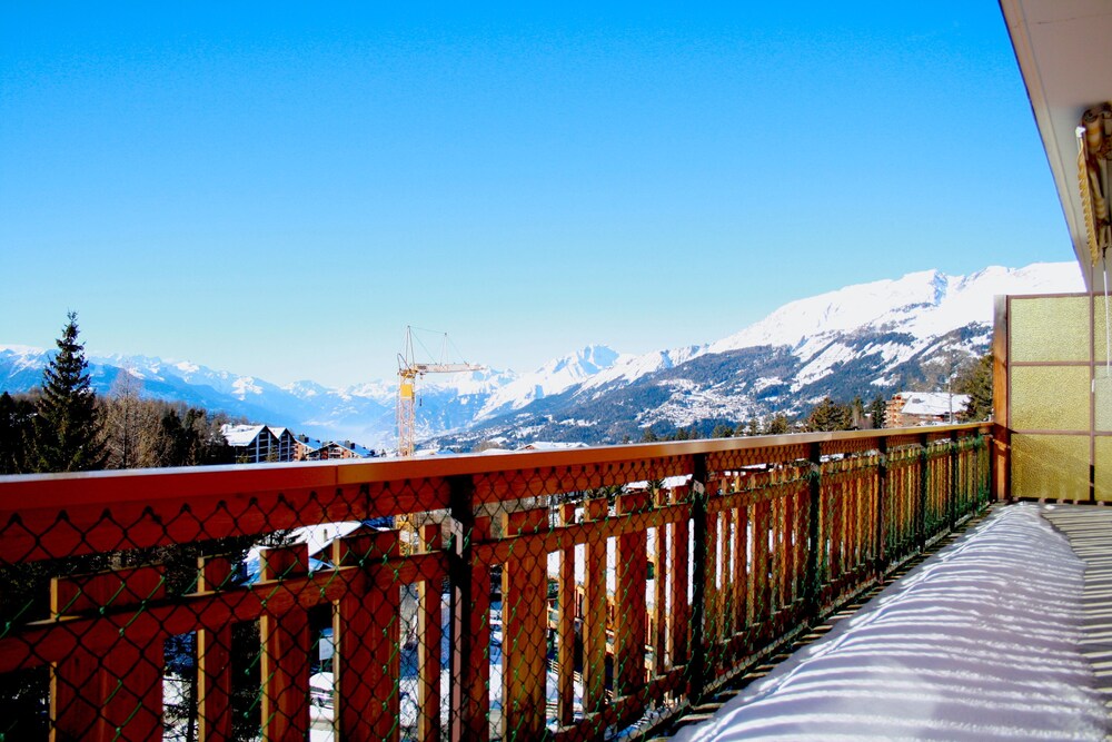 Mountain View & Spacious - Flaminia C