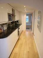 2-bed, Sleeps 4, Garden