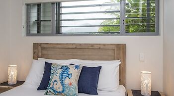 Magnetic Blue Waterfront Apartments